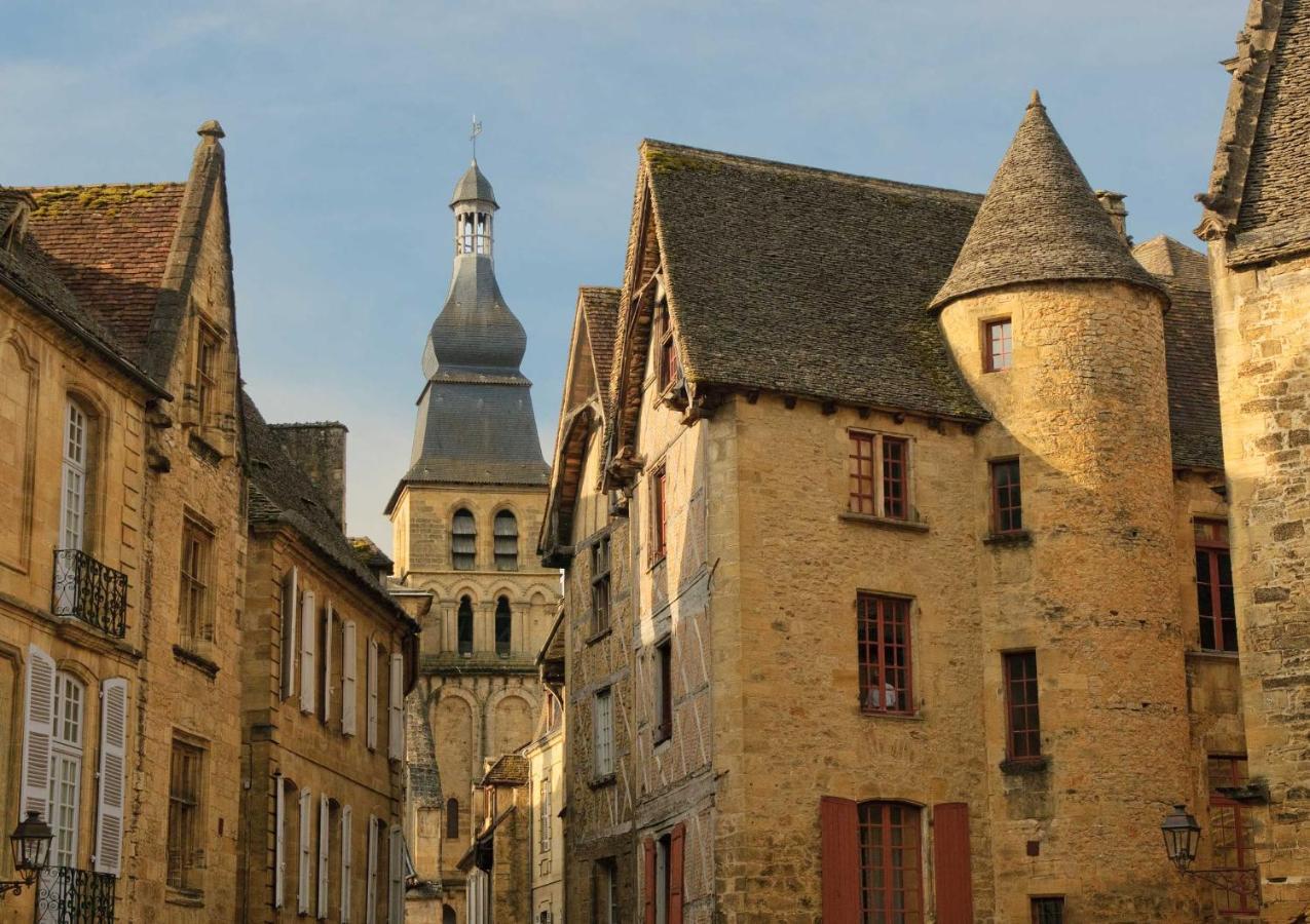 Le Clos de la Musardise - Gîtes de Charme avec Piscine Chauffée Salignac Eyvigues Extérieur photo
