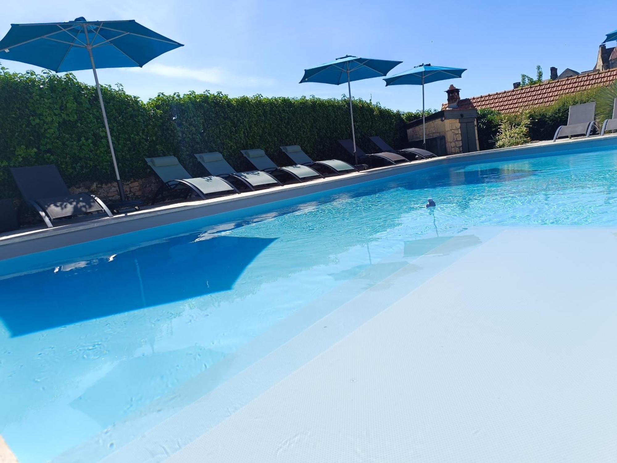 Le Clos de la Musardise - Gîtes de Charme avec Piscine Chauffée Salignac Eyvigues Extérieur photo